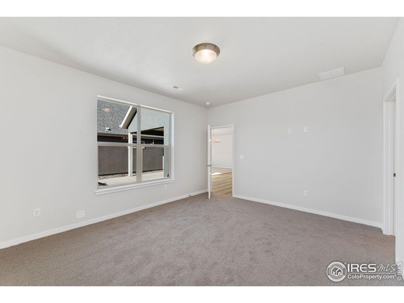 Spacious, unfurnished interior of a new home in , Fort Lupton (Image 22).