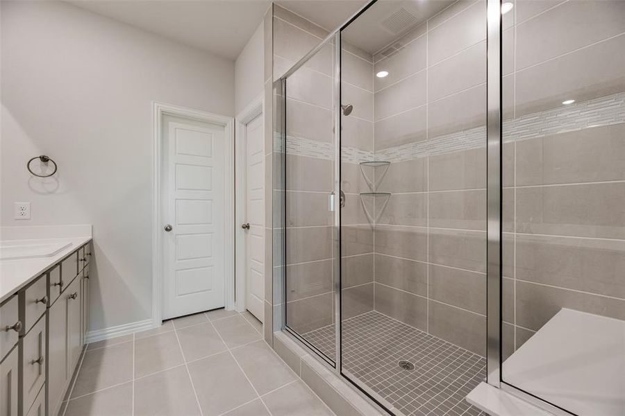 Furnished interior view inside a new home in Wade Settlement Townhomes, Frisco (Image 8).
