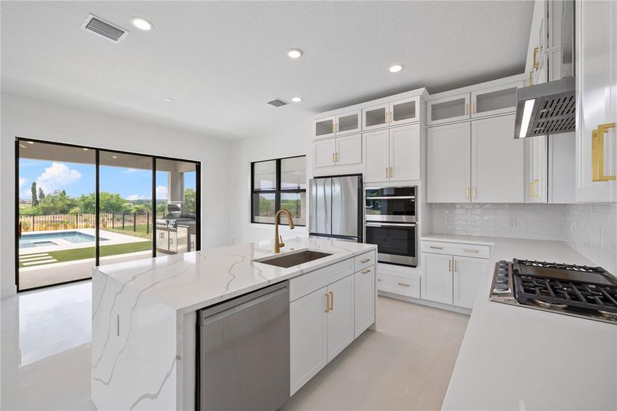 Furnished interior view inside a new home in , Montverde (Image 10).