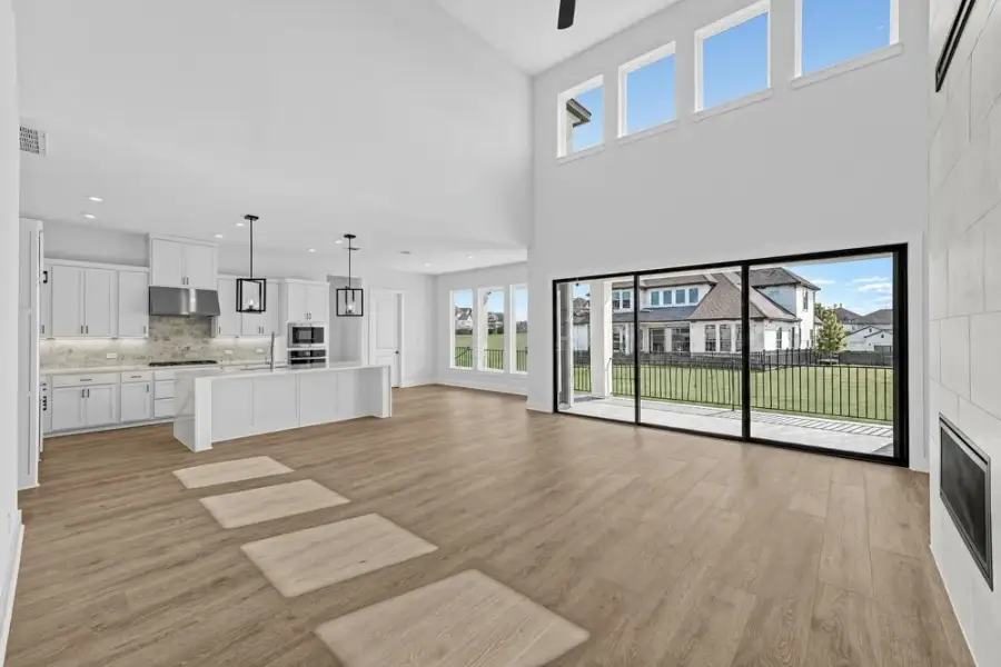 Spacious, unfurnished interior of a new home in Travisso, Leander (Image 13). Spacious, unfurnished interior of a new home in Travisso, Leander (Image 13).