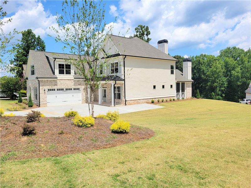 Exterior details and patio area of a home in , Jefferson (Image 3).