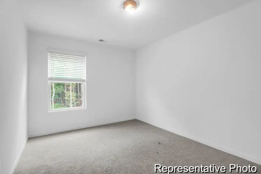 Spacious, unfurnished interior of a new home in Reedy Fork Middleton, Greensboro (Image 24).