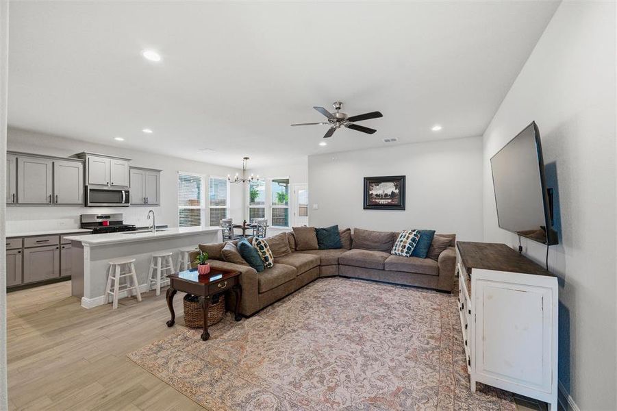 Furnished interior view inside a new home in , Cleburne (Image 7).