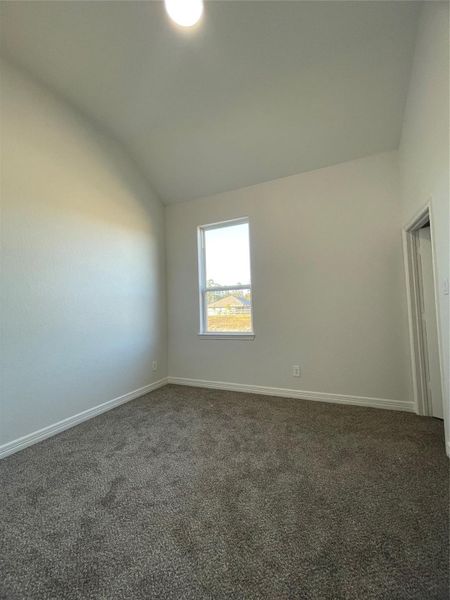 Spacious, unfurnished interior of a new home in , Anahuac (Image 9).