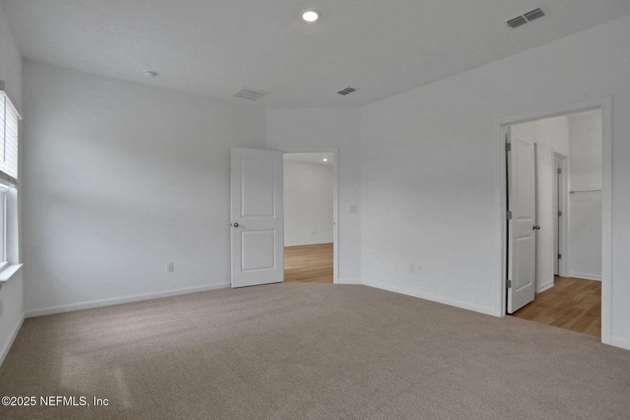 Spacious, unfurnished interior of a new home in TrailMark, St. Augustine (Image 20).