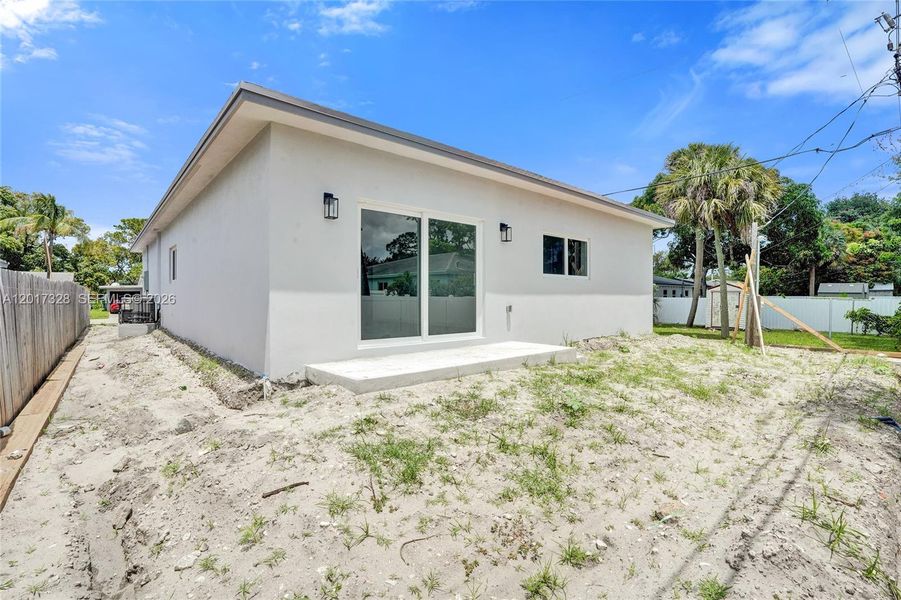 Exterior details and patio area of a home in , Fort Lauderdale (Image 26).