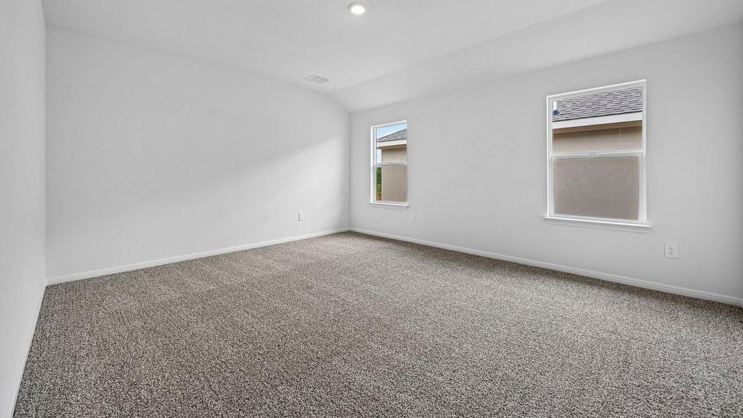 Spacious, unfurnished interior of a new home in Bar W Ranch, Leander (Image 38).