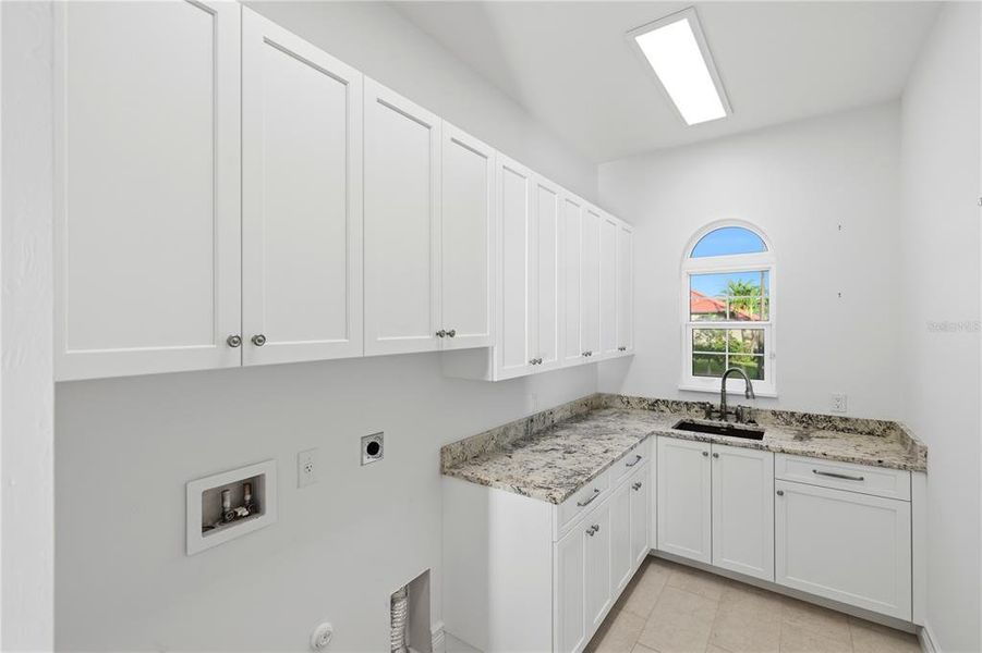 Furnished interior view inside a new home in , Punta Gorda (Image 16). Furnished interior view inside a new home in , Punta Gorda (Image 16).