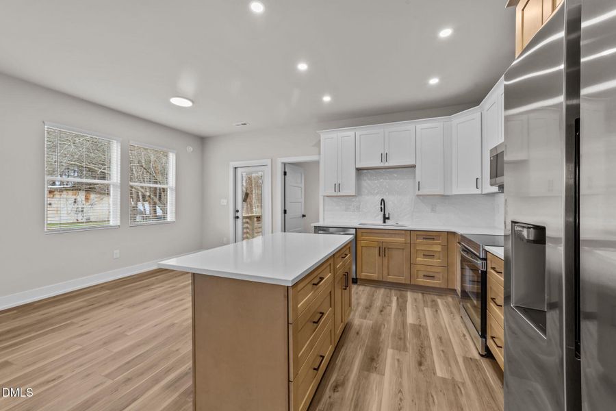 25-web-or-mls-VB4A5775