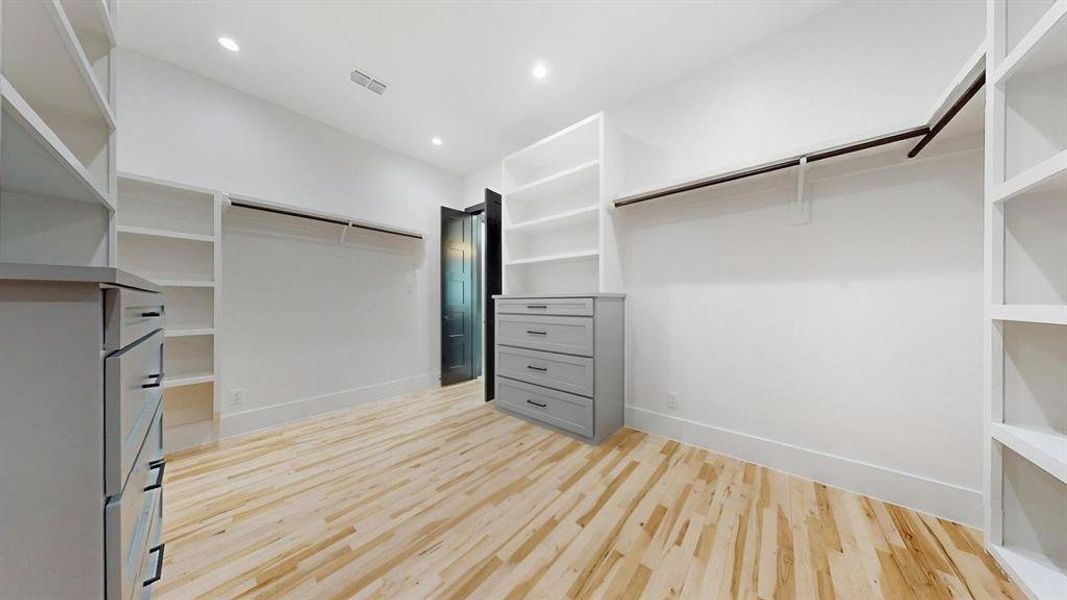 Image 31 of a home in .