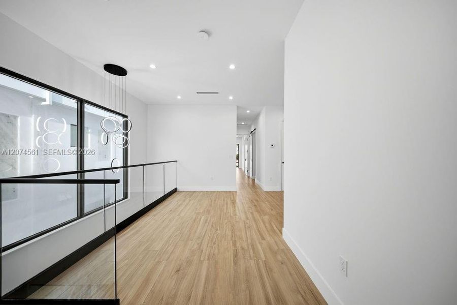 Spacious, unfurnished interior of a new home in , Fort Lauderdale (Image 49).