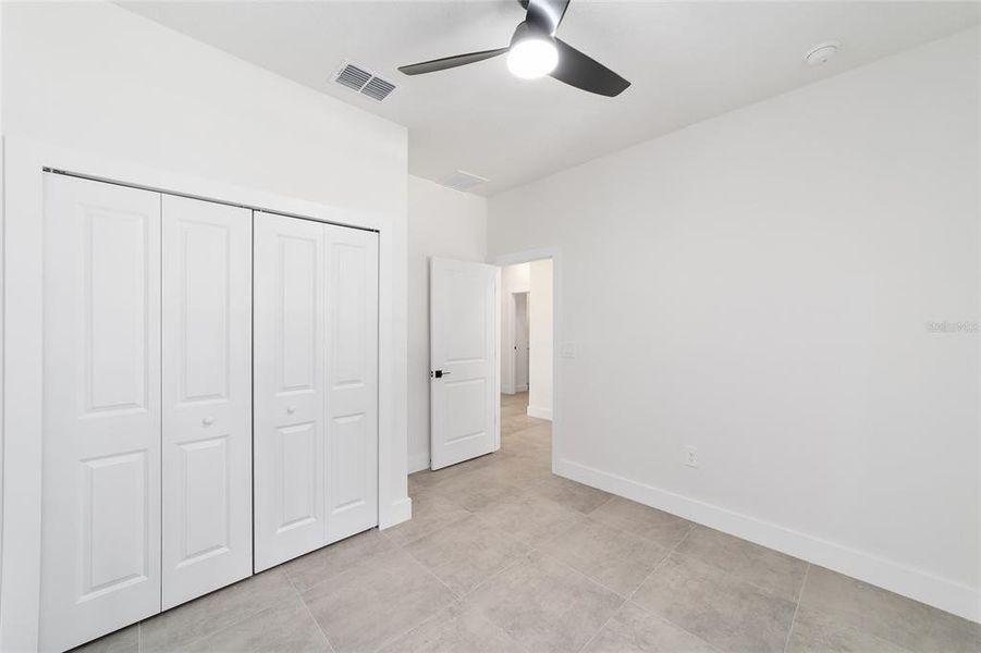 Spacious, unfurnished interior of a new home in , Ocala (Image 19).