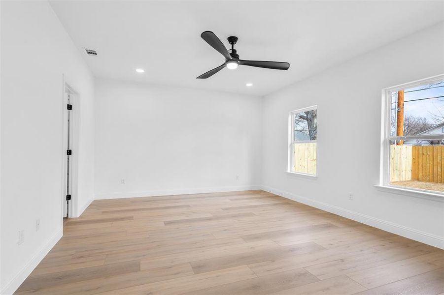 Spacious, unfurnished interior of a new home in , Fort Worth (Image 20). Spacious, unfurnished interior of a new home in , Fort Worth (Image 20).