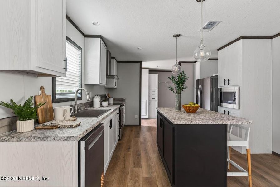 Furnished interior view inside a new home in , Middleburg (Image 17).