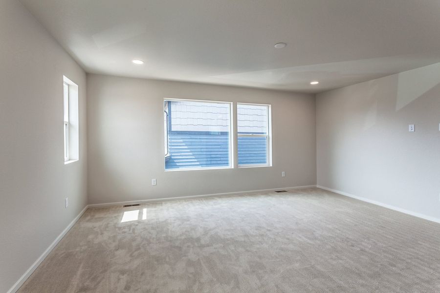 Spacious, unfurnished interior of a new home in Trailside, Timnath (Image 18).