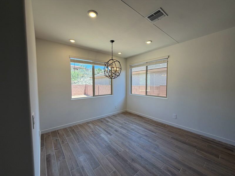 Spacious, unfurnished interior of a new home in Naranja Trails, Oro Valley (Image 5). Spacious, unfurnished interior of a new home in Naranja Trails, Oro Valley (Image 5).