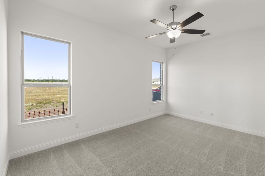 Spacious, unfurnished interior of a new home in River Ranch, Van (Image 21).