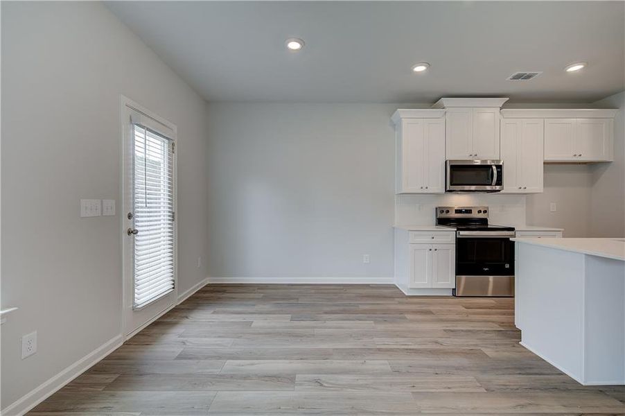 Spacious, unfurnished interior of a new home in Auburn Ridge, Riverdale (Image 12). Spacious, unfurnished interior of a new home in Auburn Ridge, Riverdale (Image 12).