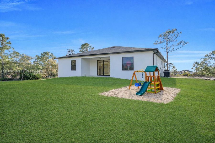Exterior details and patio area of a home in , Lehigh Acres (Image 30).