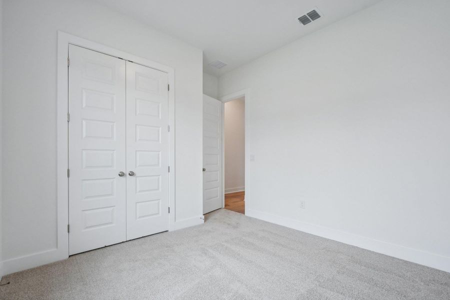 Spacious, unfurnished interior of a new home in Persimmon, Buda (Image 28). Spacious, unfurnished interior of a new home in Persimmon, Buda (Image 28).