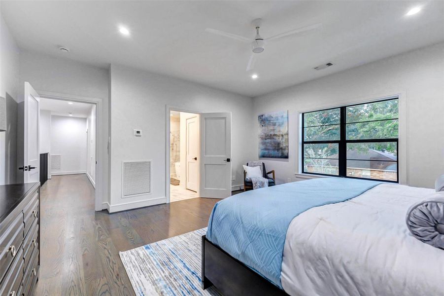 Furnished interior view inside a new home in , Houston (Image 45). Furnished interior view inside a new home in , Houston (Image 45).