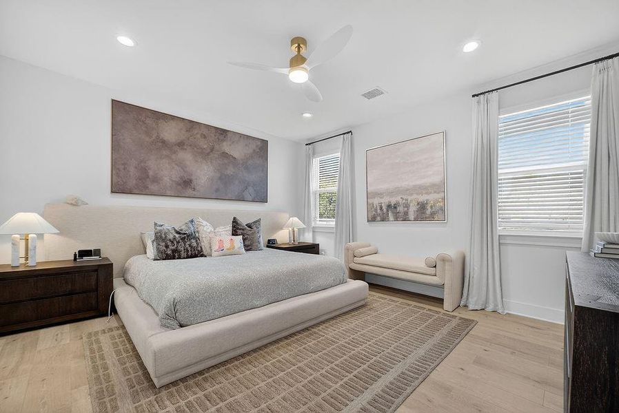 Furnished interior view inside a new home in , Dallas (Image 17). Furnished interior view inside a new home in , Dallas (Image 17).