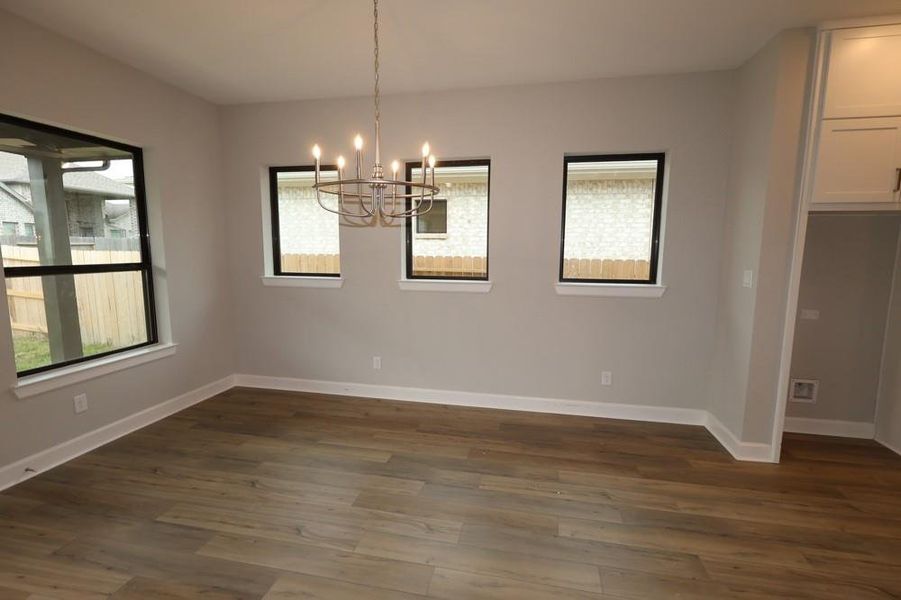 Spacious, unfurnished interior of a new home in The Meadows at Imperial Oaks, Conroe (Image 16).