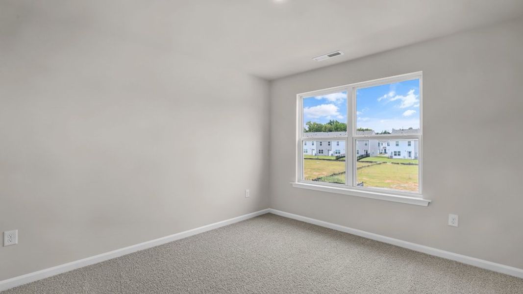 Spacious, unfurnished interior of a new home in Wilson's Ridge, Smithfield (Image 30).
