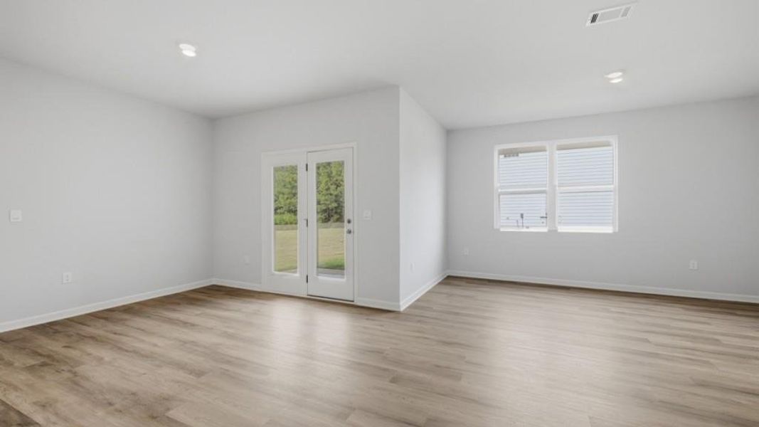Spacious, unfurnished interior of a new home in Northberry, Rome (Image 24).