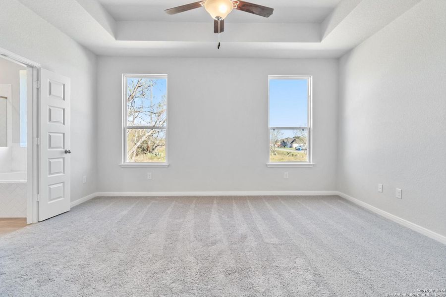 Spacious, unfurnished interior of a new home in Jordan's Ranch, San Antonio (Image 28).