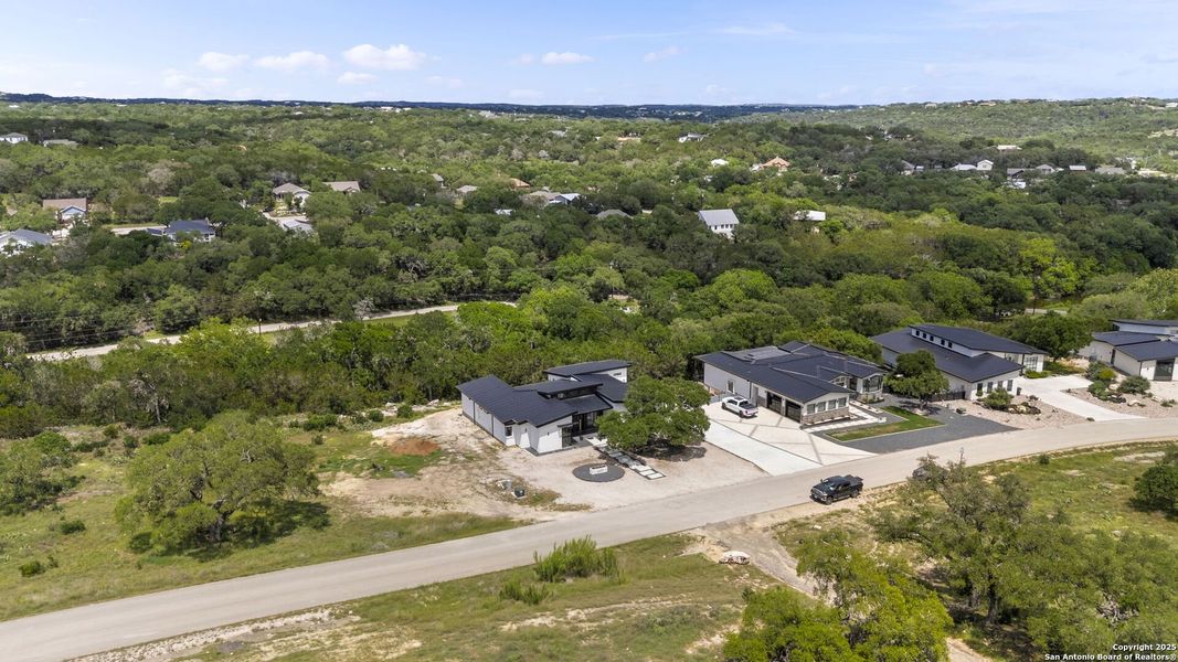 Image 40 of a home in .