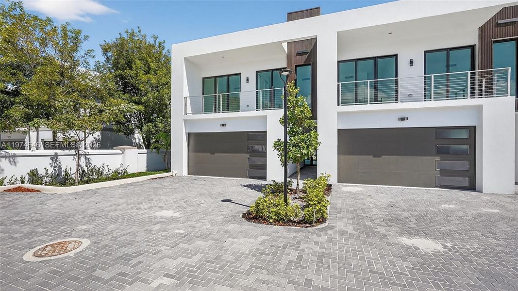 Image 85 of a home in .