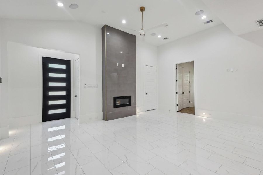 Image 13 of a home in . Image 13 of a home in .