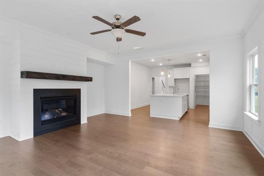 Spacious, unfurnished interior of a new home in , Athens (Image 46).