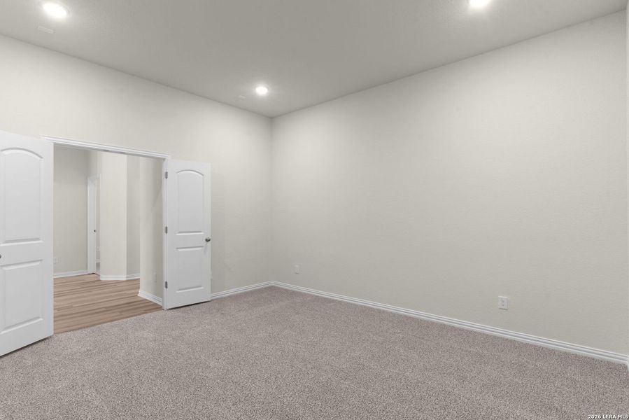 Spacious, unfurnished interior of a new home in Stream Waters, Seguin (Image 19). Spacious, unfurnished interior of a new home in Stream Waters, Seguin (Image 19).