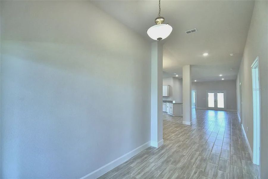 Spacious, unfurnished interior of a new home in Lake Juliana Estates, Auburndale (Image 15).