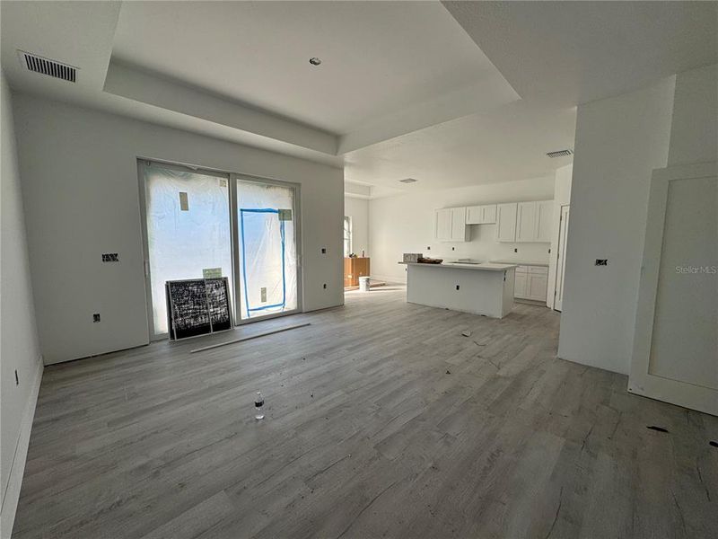 Spacious, unfurnished interior of a new home in , Port Charlotte (Image 6).