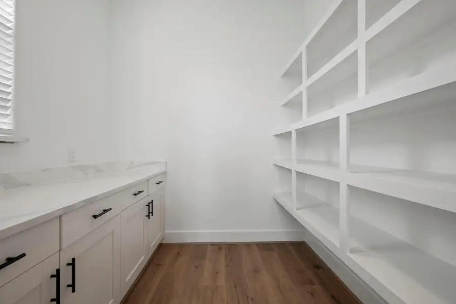 Furnished interior view inside a new home in Hallimore Ranch, Rosenberg (Image 10).