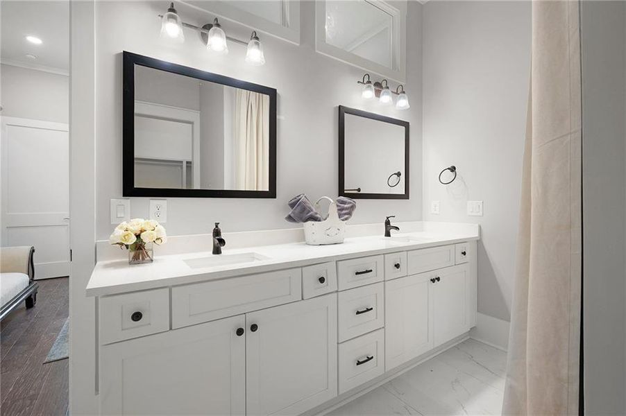 Furnished interior view inside a new home in , Jasper (Image 21).