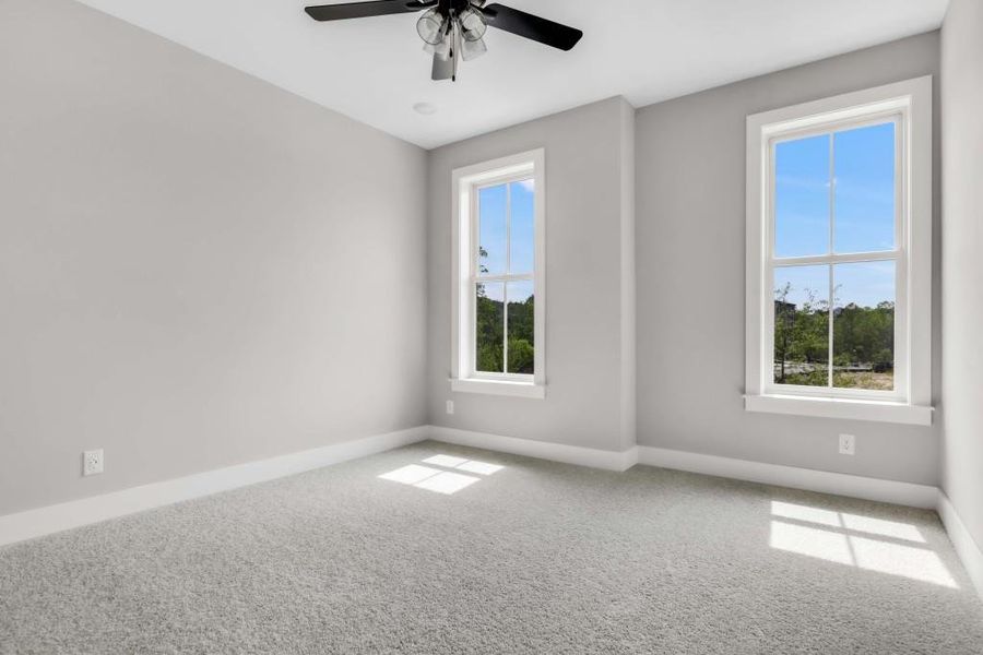 Spacious, unfurnished interior of a new home in Echo Park, Suwanee (Image 14).