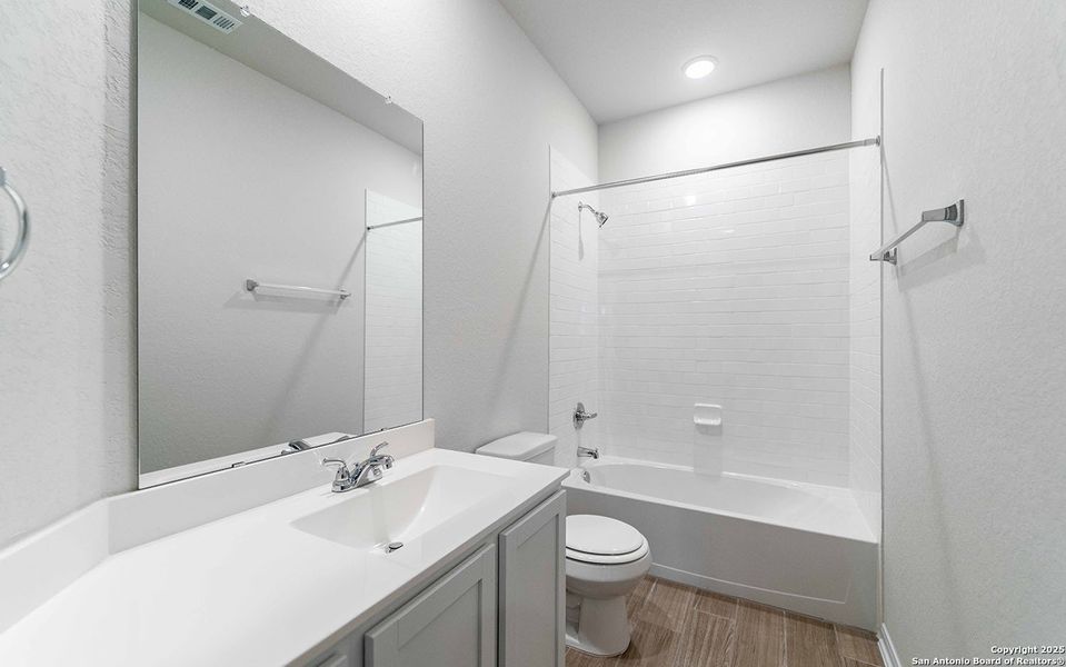 Furnished interior view inside a new home in Hickory Ridge, Elmendorf (Image 5). Furnished interior view inside a new home in Hickory Ridge, Elmendorf (Image 5).