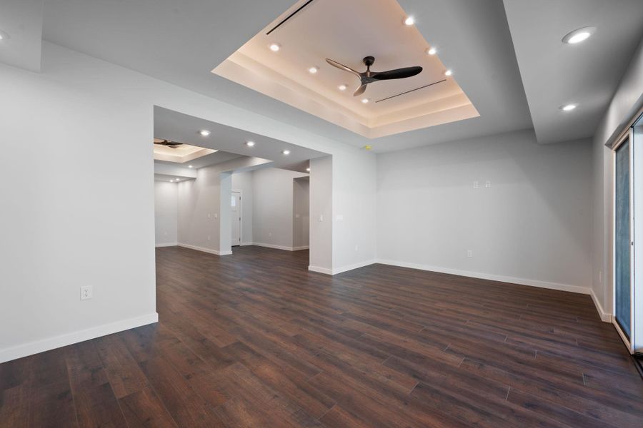 Spacious, unfurnished interior of a new home in , Burnet (Image 31).