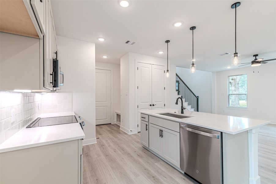 Furnished interior view inside a new home in , Huntsville (Image 7).