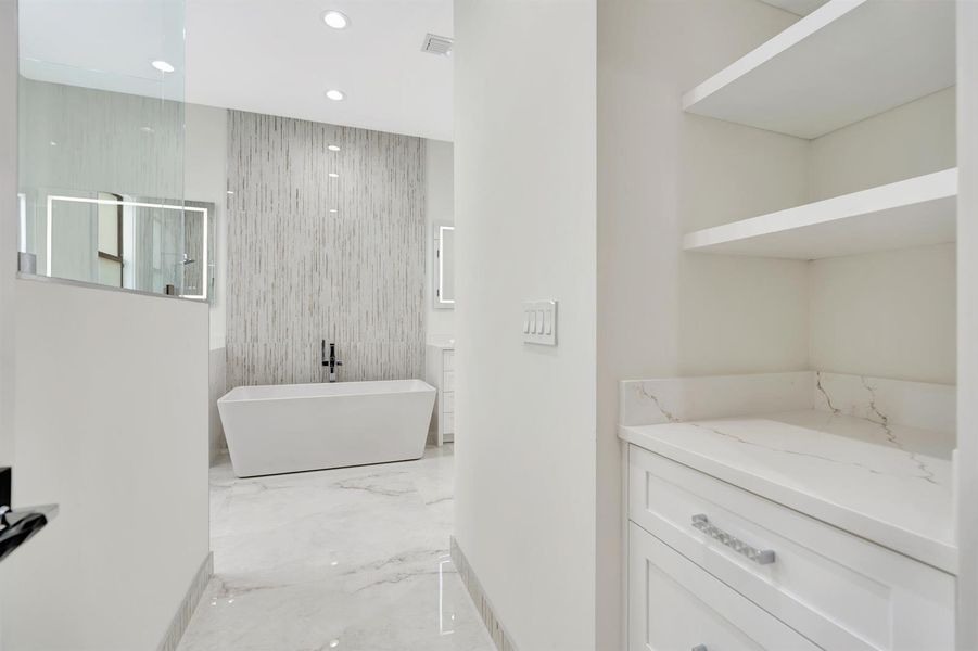 PRIMARY BATH PRIMARY BATH