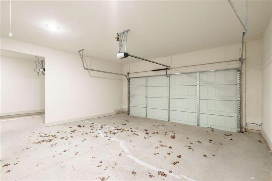Spacious, unfurnished interior of a new home in , Good Hope (Image 37).