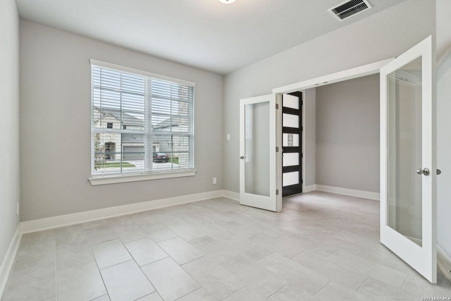 Spacious, unfurnished interior of a new home in Sagebrooke - Classic Series, San Antonio (Image 32).