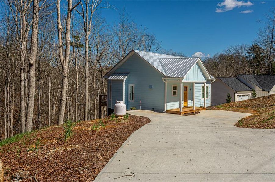 Image 50 of a home in .