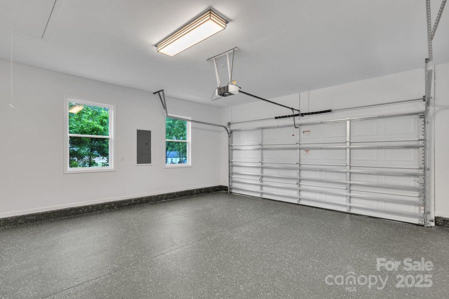 Spacious, unfurnished interior of a new home in , Shelby (Image 30).