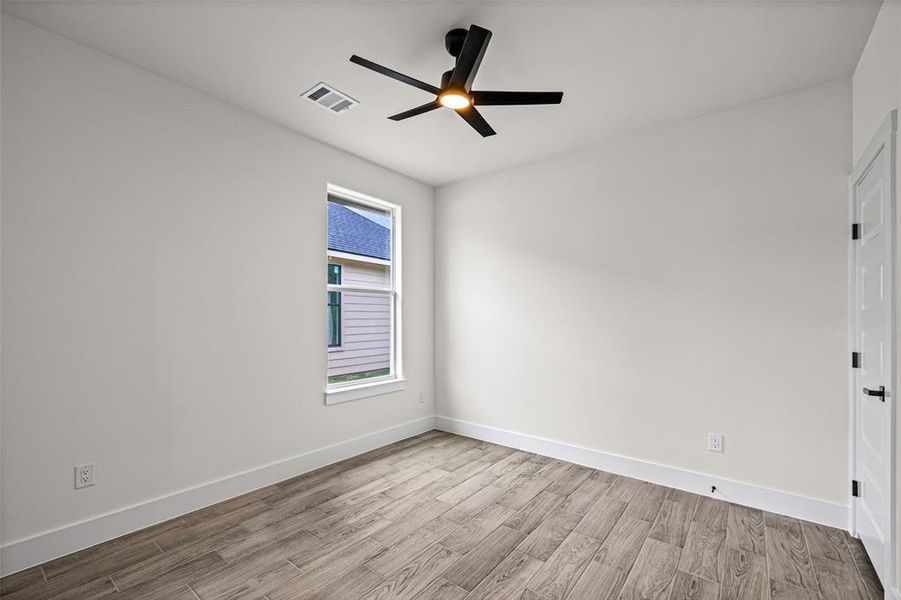 Spacious, unfurnished interior of a new home in , Granbury (Image 31).
