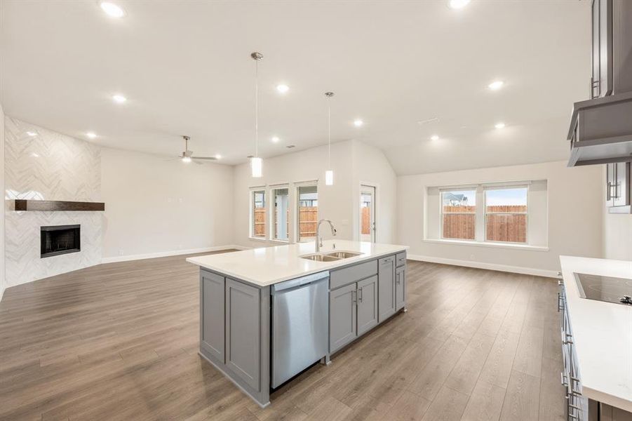 Furnished interior view inside a new home in Ridgepoint, Midlothian (Image 9).